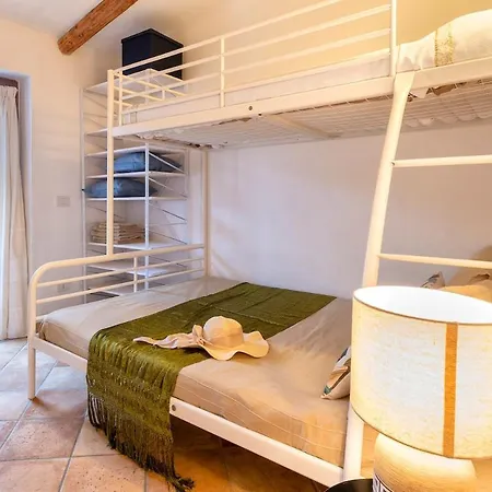 Villa Con Piscina E Giardino