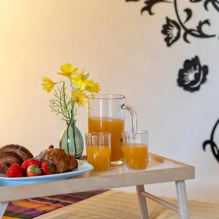 Villa Con Piscina E Giardino