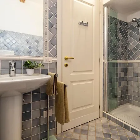 Con Piscina E Giardino * Cala Bitta