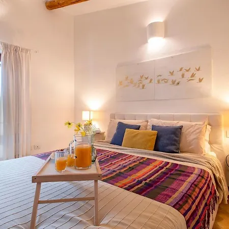 Con Piscina E Giardino Villa