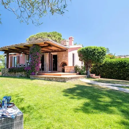 Con Piscina E Giardino Cala Bitta